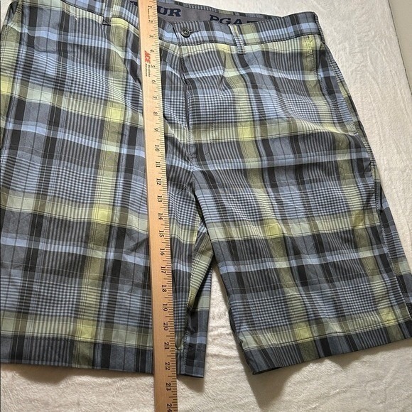 PGA Tour Mens Golf Shorts Plaid Pattern Gray Blue‎ Yellow Casual - Picture 2 of 5